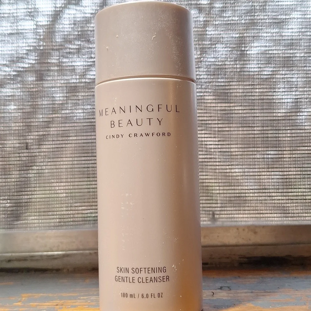 Meaningful Beauty Skincare Collection - Cream and Purple by Cindy Crawford - Picture 3 of 11